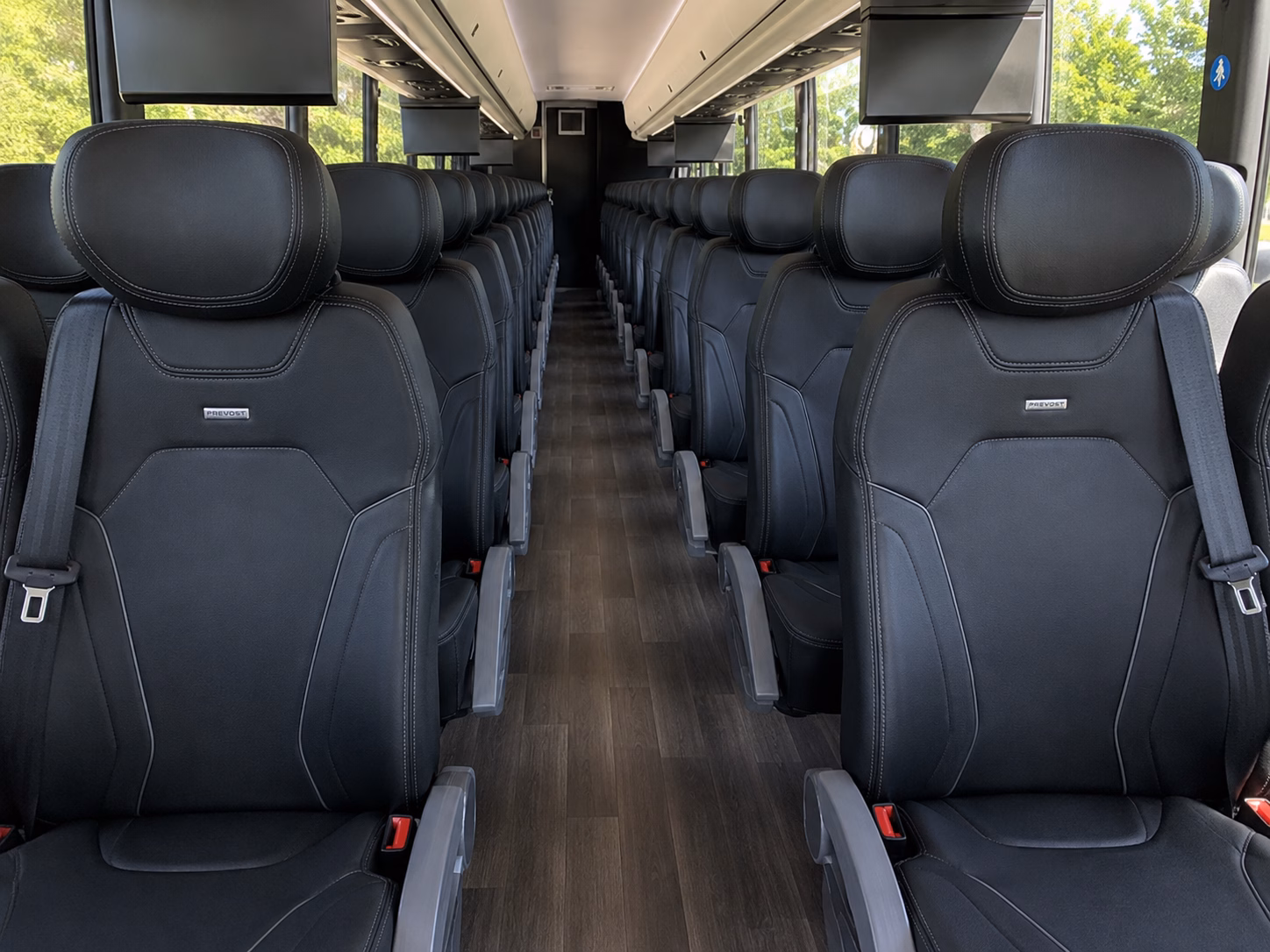 charlottesville easy charlottesville wedding shuttle bus rentals