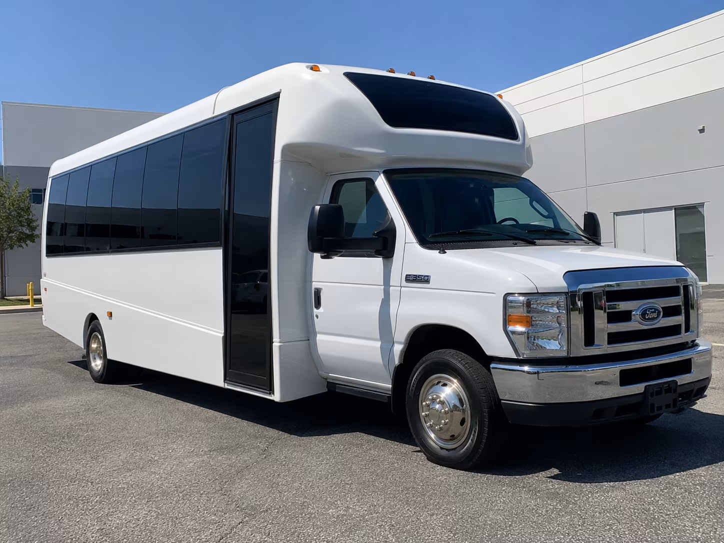 how the type of bus changes the price in roanoke virginia