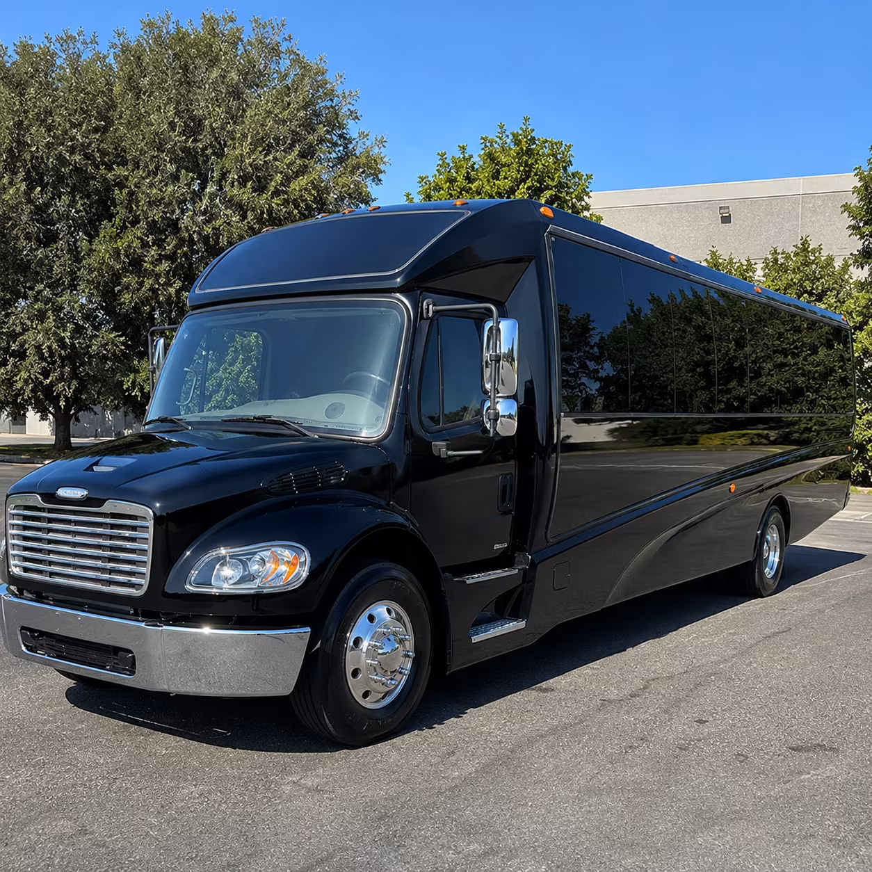 roanokecharterbuscompany com connects you to buses for berglund center trade shows and corporate expos