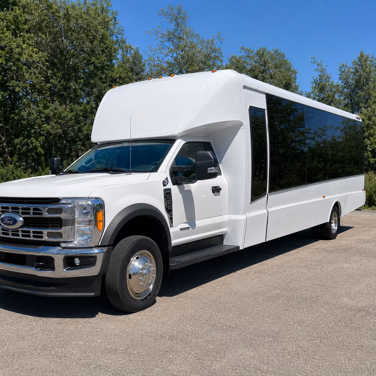 roanokecharterbuscompany com makes it possible to shuttle guests between smith mountain lake and downtown roanoke