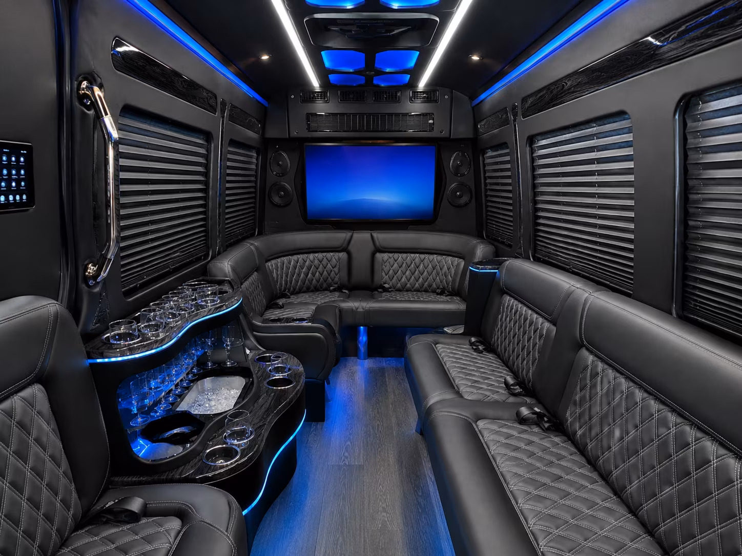 with roanokecharterbuscompany com you ll find the right bus for every roanoke concert group